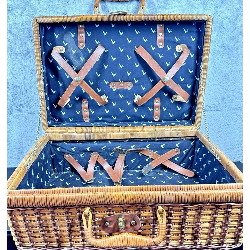 Grey Goose Wicker Picnic Basket‎ Case Storage Box 18x12x8 Lined Vintage